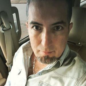 Meet your Posher, Edgar rolando